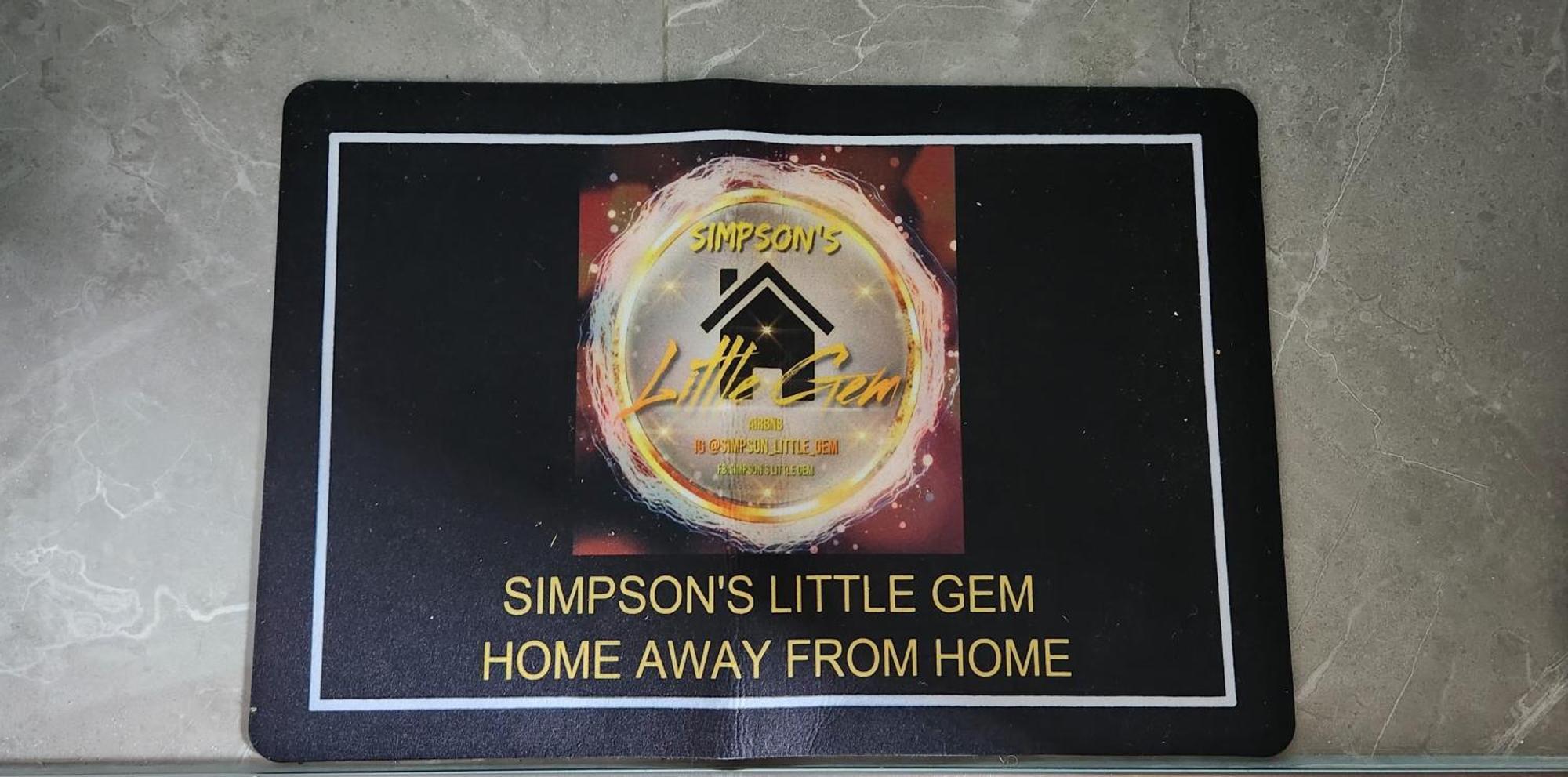 Simpson'S Little Gem Apartment Kingston Exterior photo